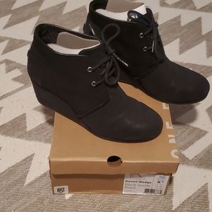 TOMS Desert Wedge Bootie Black Suede Braid 8.5